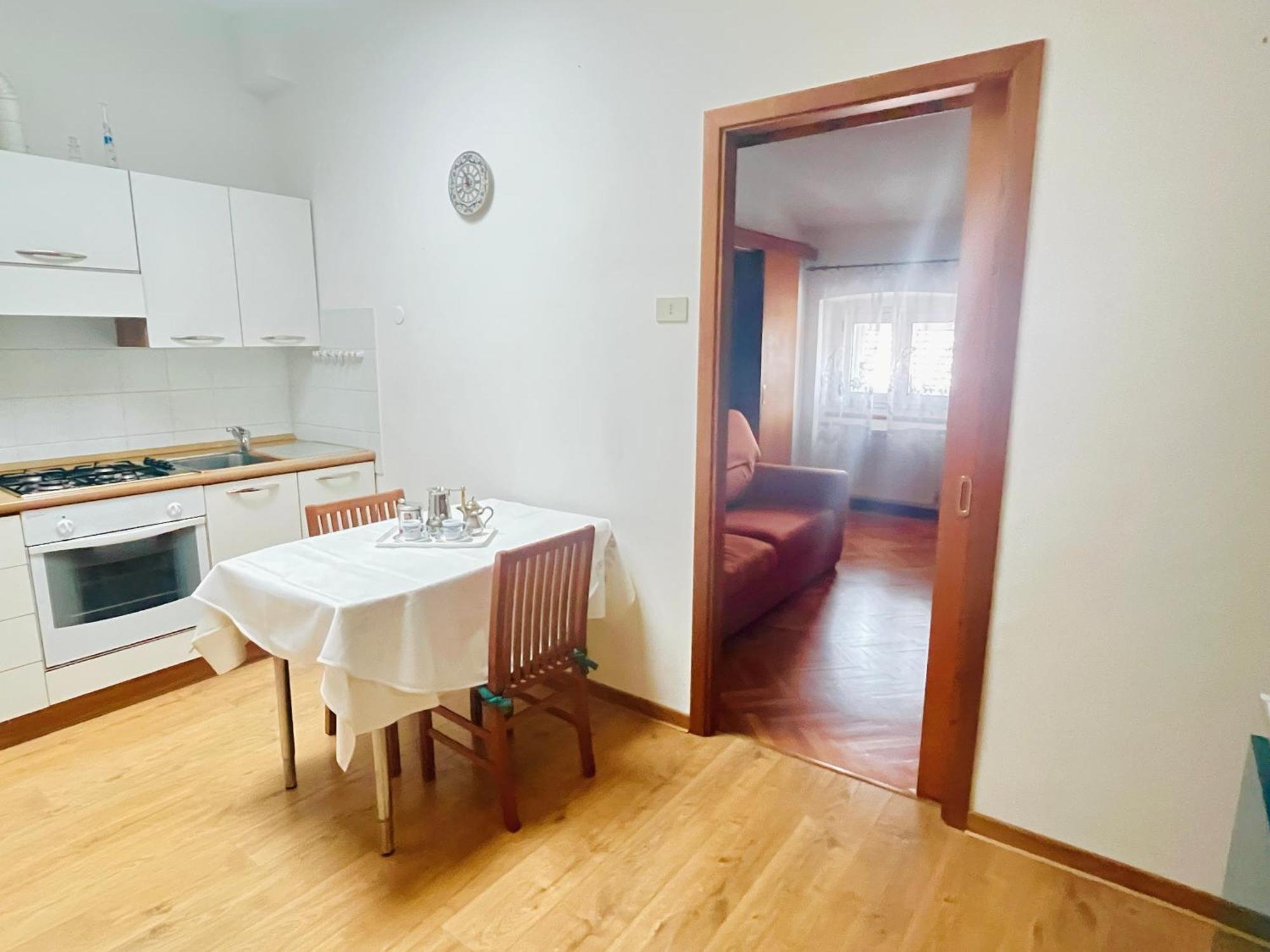 Apartment City Center Trieste Bagian luar foto