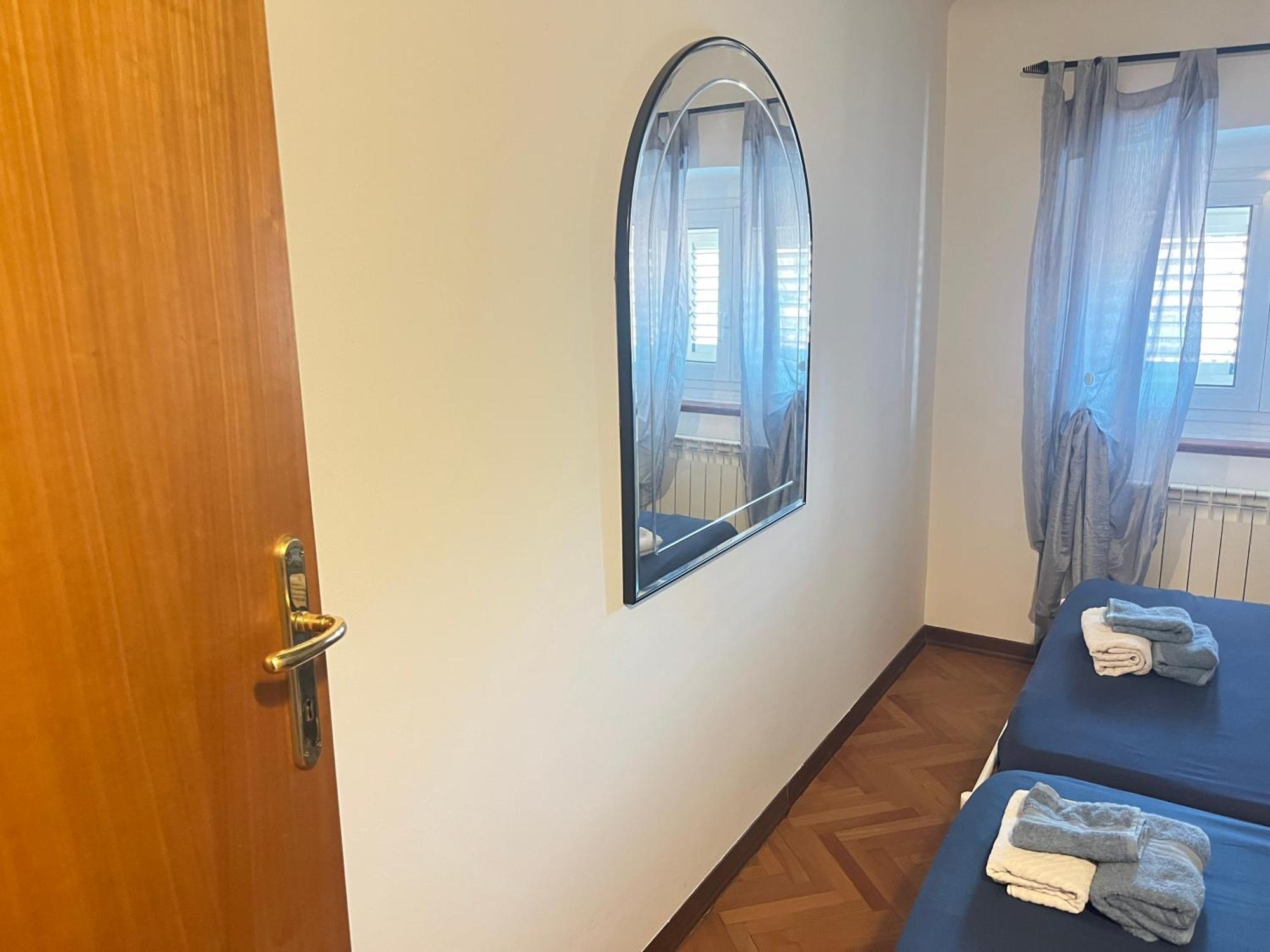 Apartment City Center Trieste Bagian luar foto